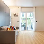Emotichome 8 E 9 Flexyrent Studio Apartman